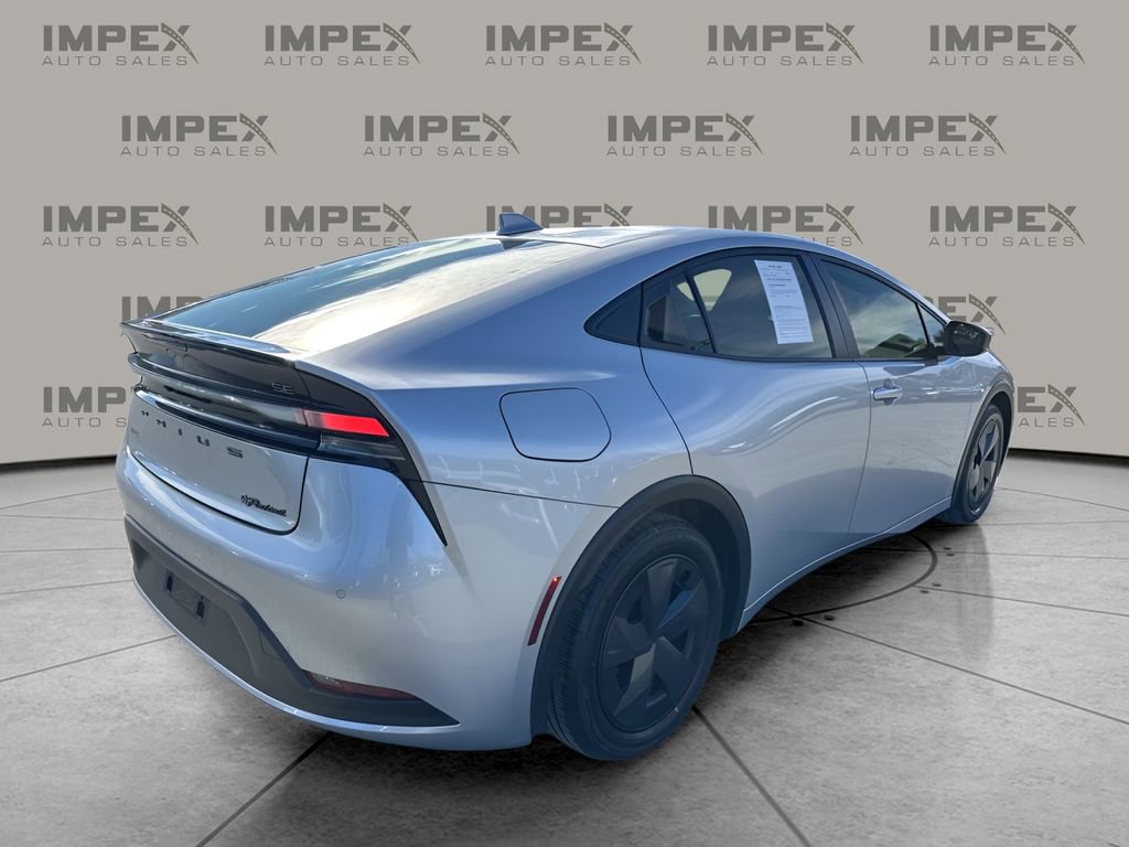 Used 2024 Toyota Prius Prime SE image 5