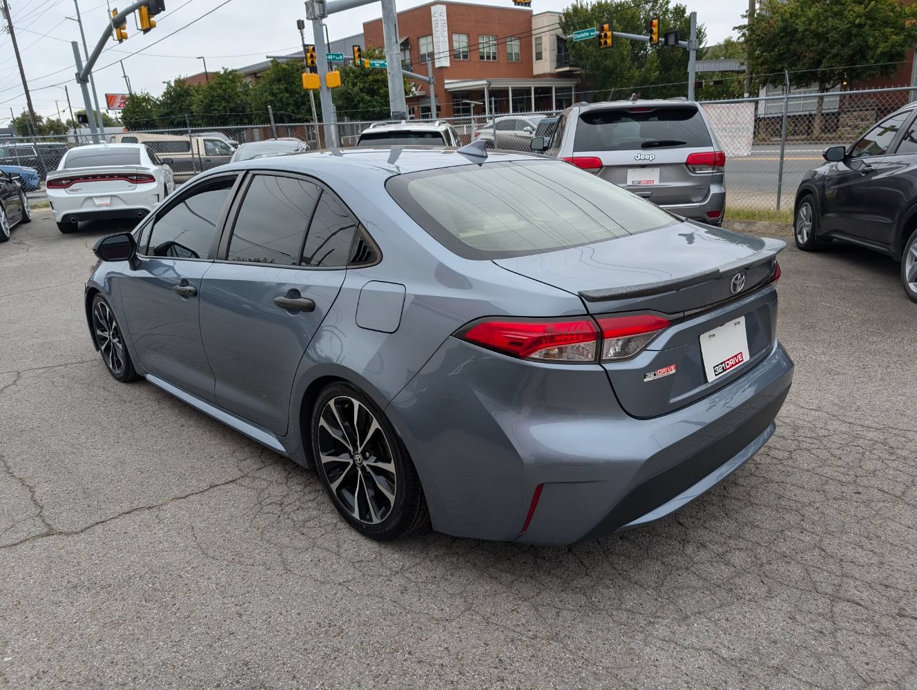 Used 2020 Toyota Corolla LE FWD image 8