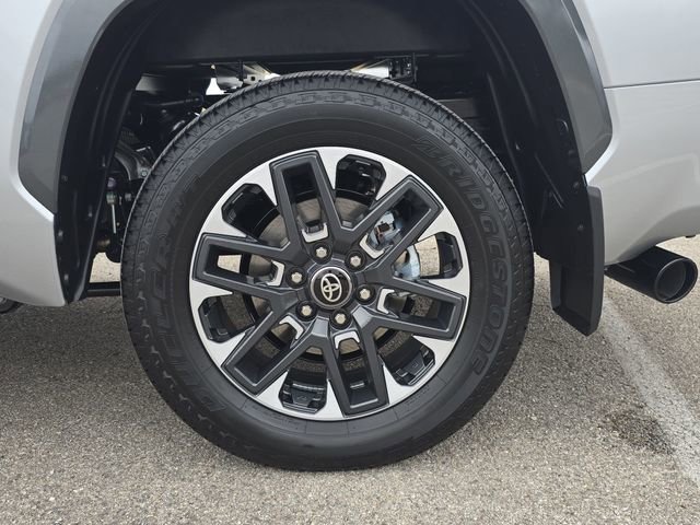New 2026 Toyota Tundra Limited image 32