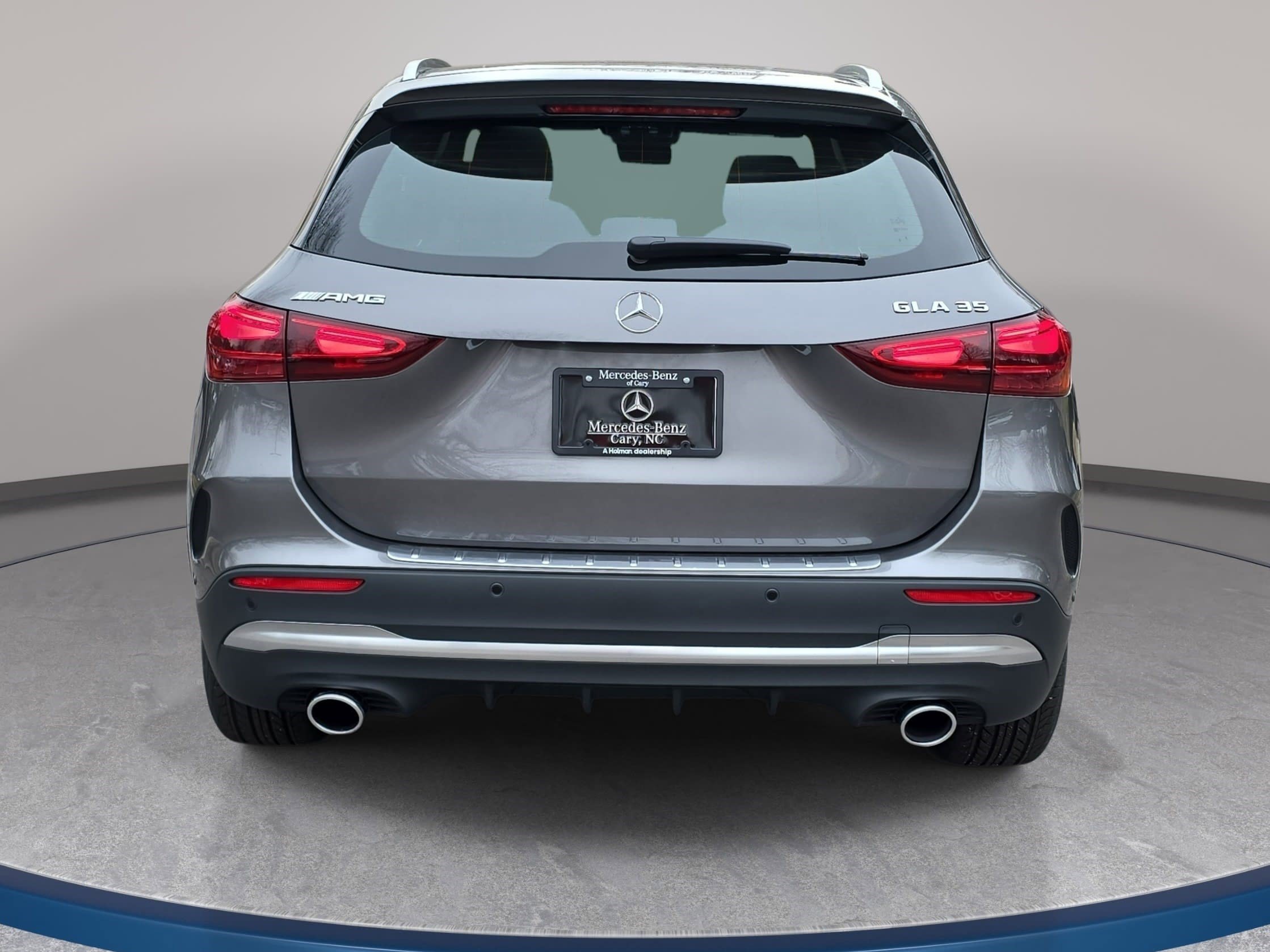 New 2026 Mercedes-Benz GLA 35 AMG 4MATIC image 6