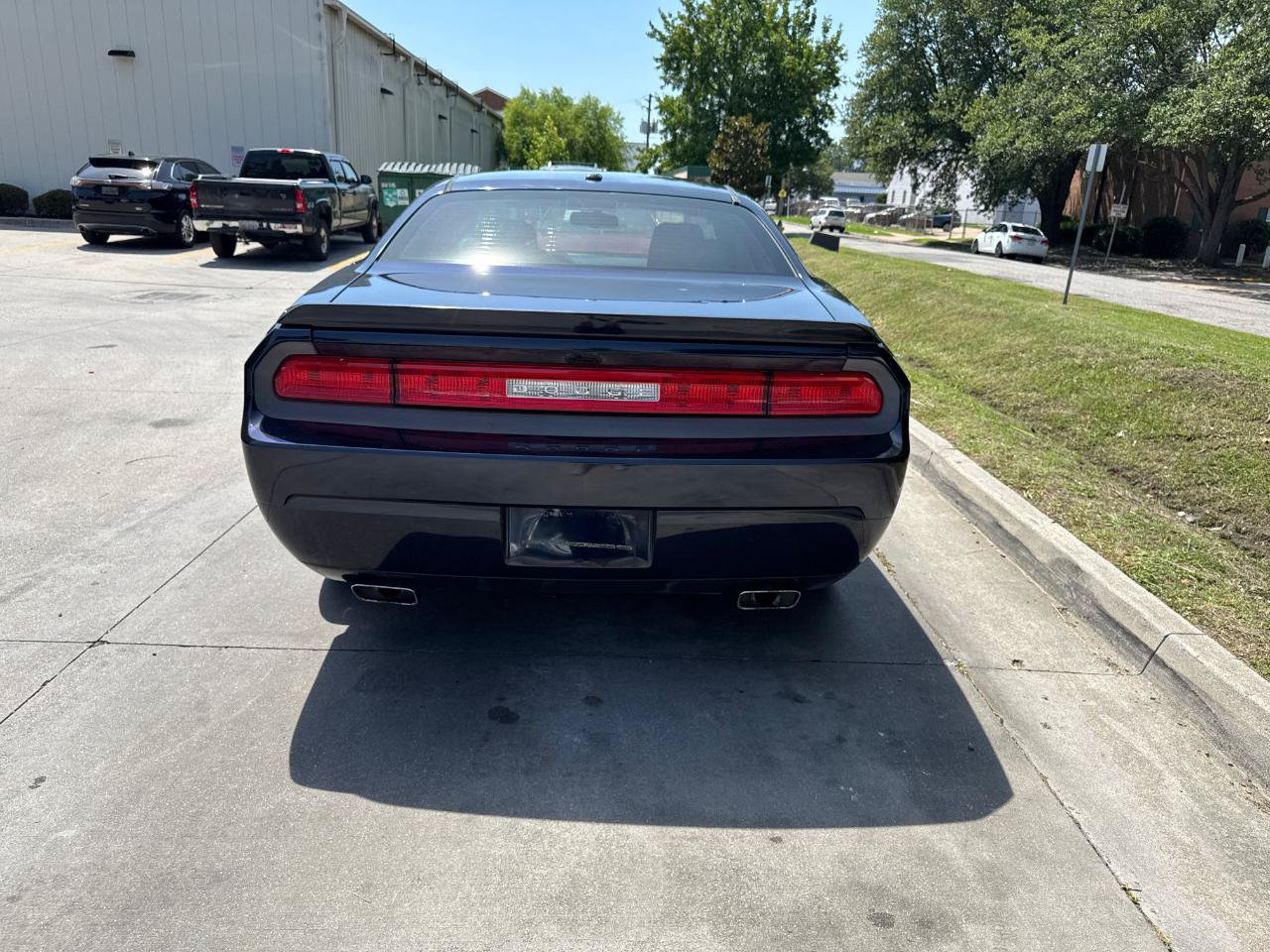 Used 2012 Dodge Challenger R/T w/ Sound Group II RWD image 10