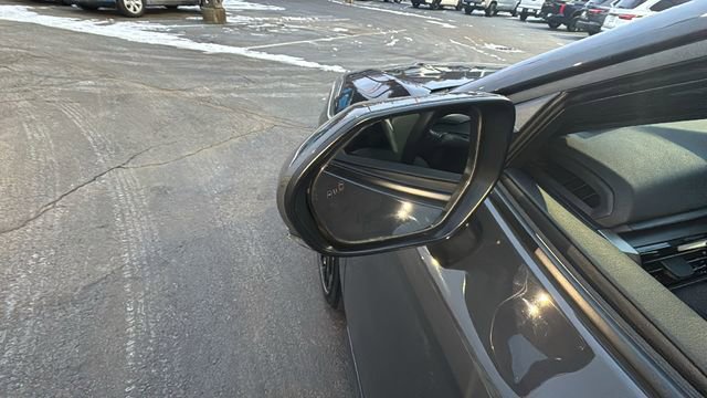 Used 2025 Toyota Camry SE image 39