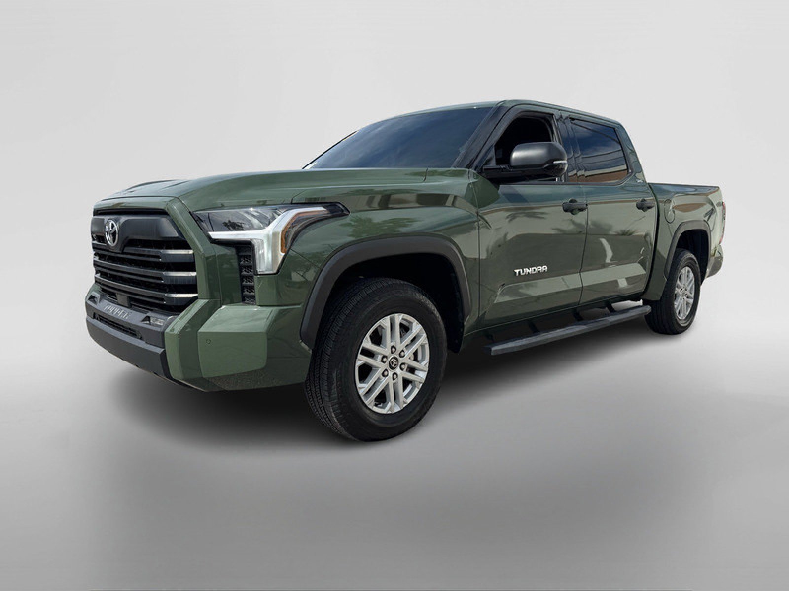 Used 2022 Toyota Tundra SR5 w/ SR5 Convenience Package AWD/4WD image 7