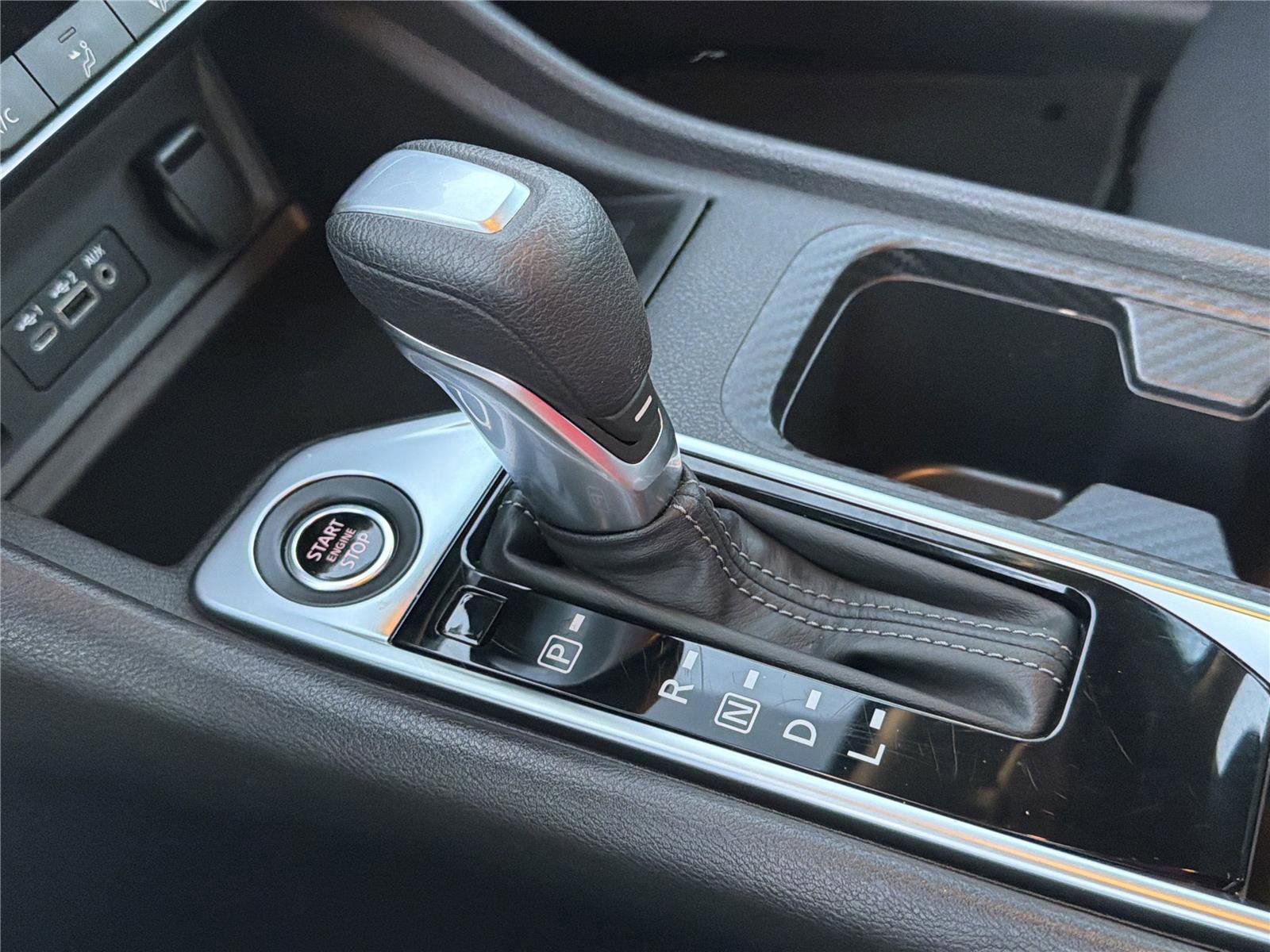 Used 2024 Nissan Sentra SV image 46