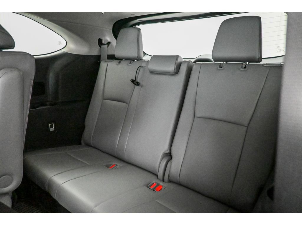 Used 2023 Toyota Highlander XLE image 22