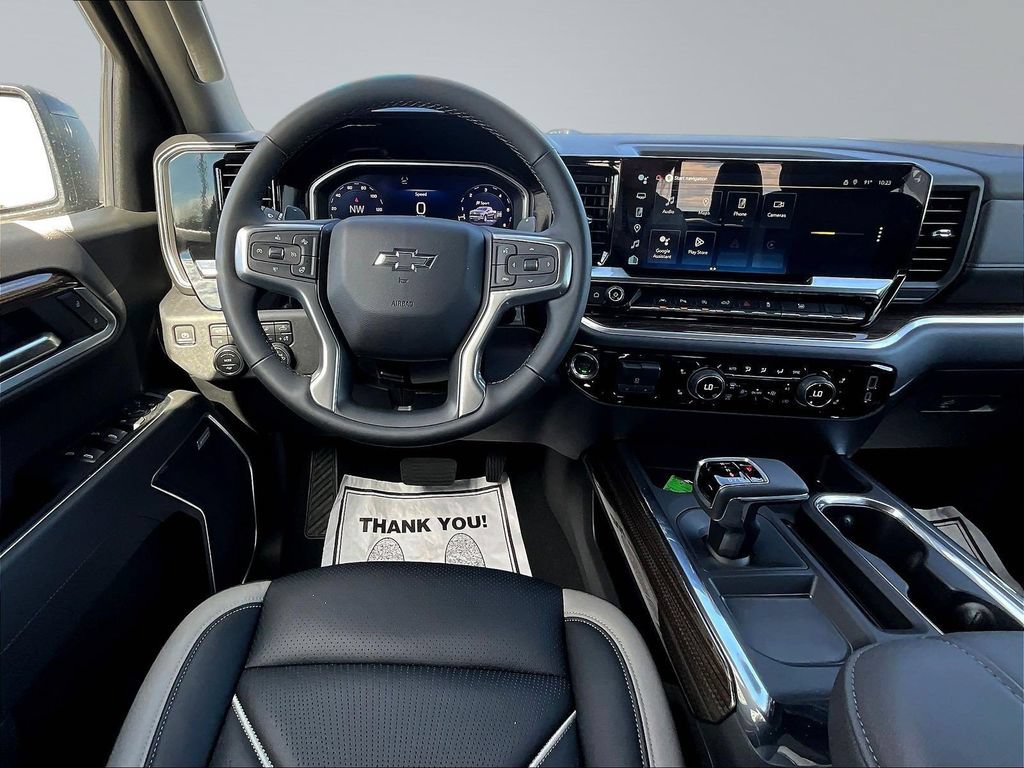 New 2026 Chevrolet Silverado 1500 RST w/ Dark Appearance Package AWD/4WD image 11