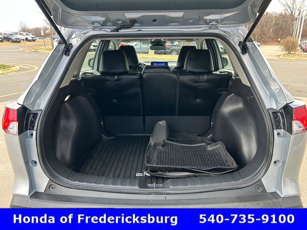 Used 2025 Toyota Corolla Cross L image 12
