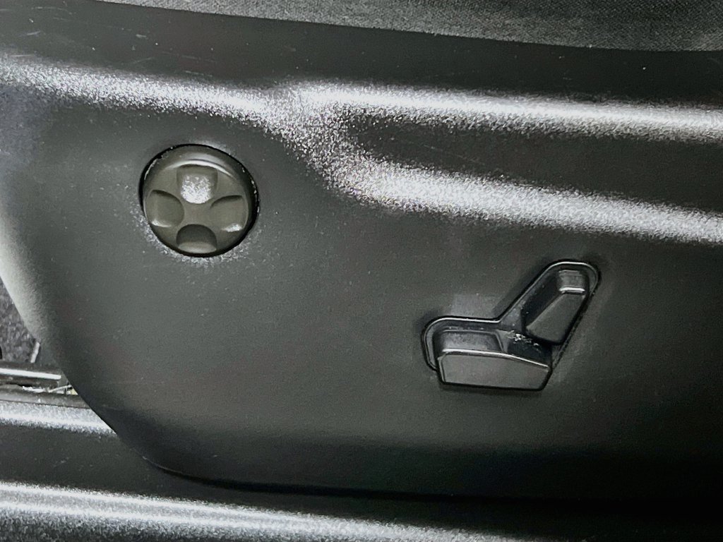 Used 2025 Dodge Durango GT RWD image 13