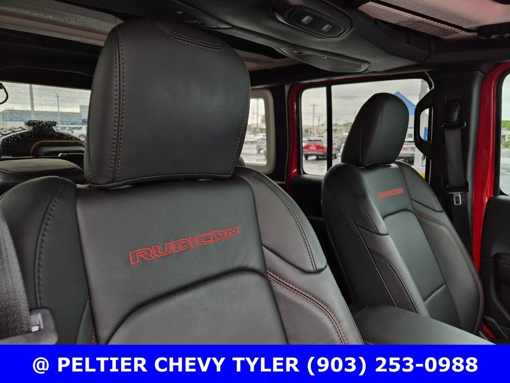 Used 2025 Jeep Wrangler Unlimited Rubicon AWD/4WD image 14