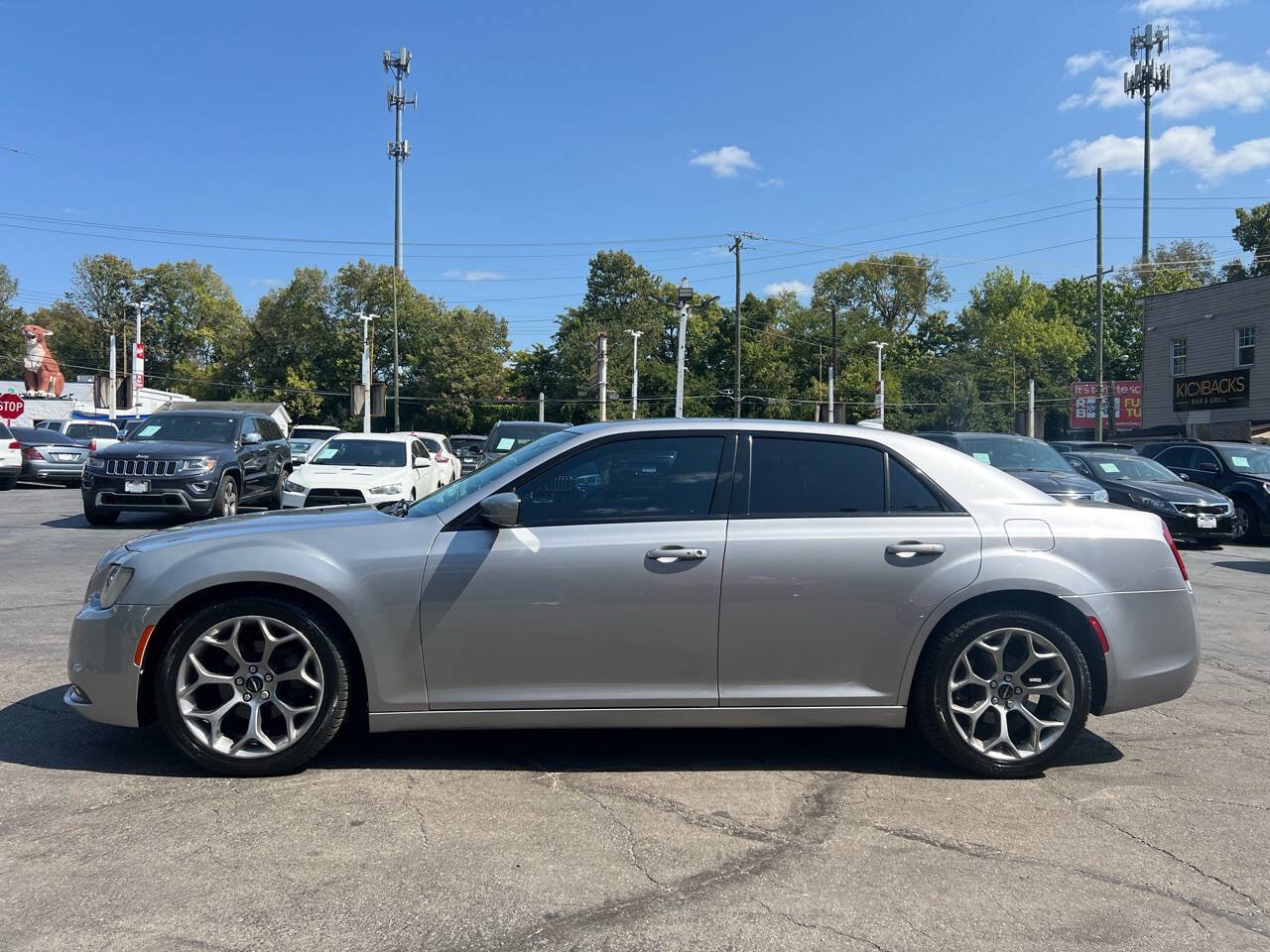 Used 2015 Chrysler 300 S RWD image 5