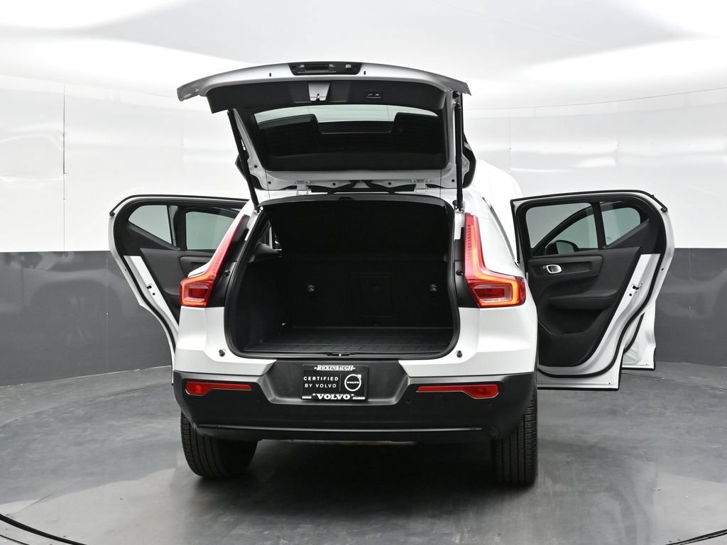New 2026 Volvo XC40 B5 Ultra w/ Climate Package AWD/4WD image 43