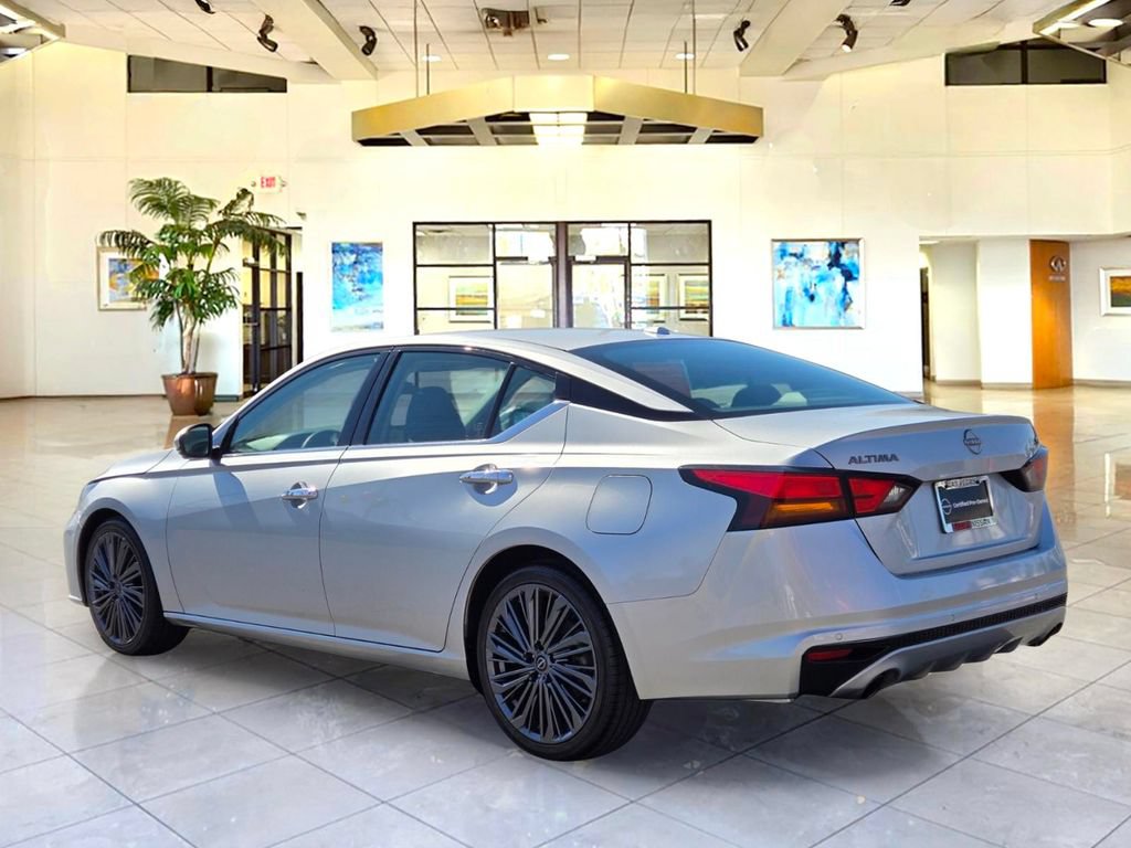 Certified 2023 Nissan Altima 2.5 SL FWD image 7