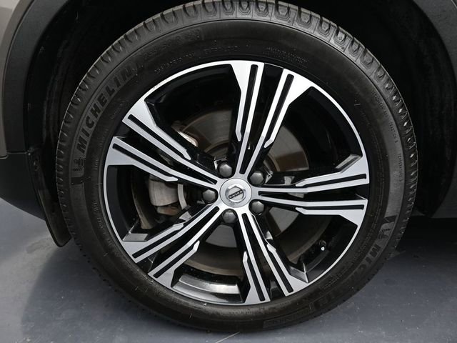 Used 2021 Volvo XC40 T5 Inscription w/ Protection Package Premier image 24