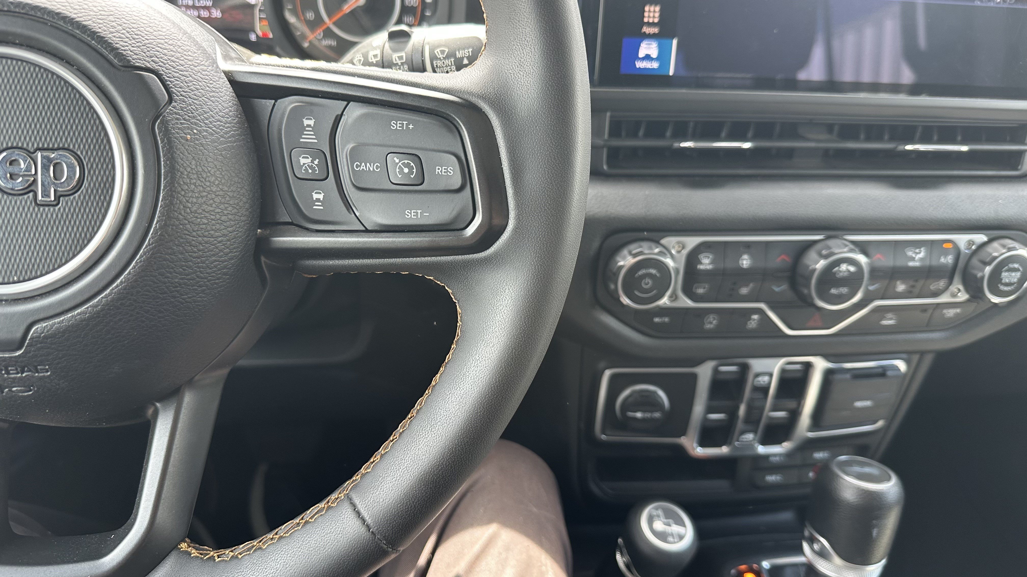 Used 2024 Jeep Wrangler Unlimited Sport AWD/4WD image 22