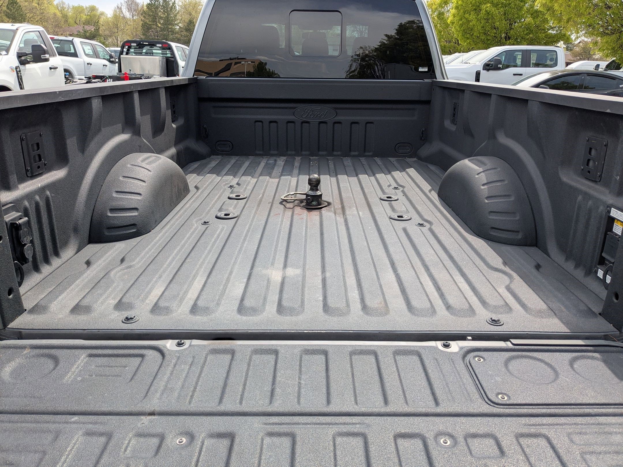 Used 2024 Ford F450 Platinum image 31