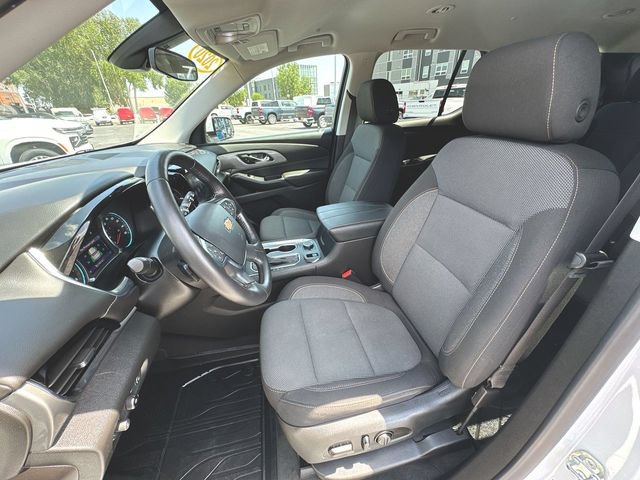 Used 2020 Chevrolet Traverse LT w/ Driver Confidence II Package AWD/4WD image 18