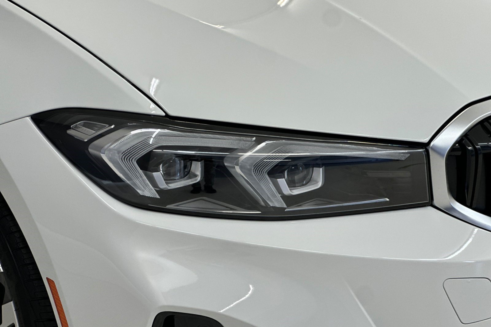 New 2026 BMW 330i Sedan w/ Convenience Package RWD image 11
