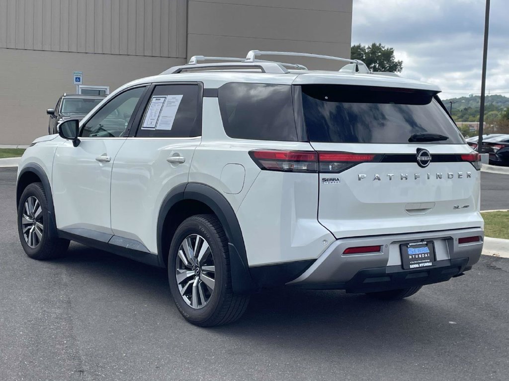 Used 2022 Nissan Pathfinder SL AWD/4WD image 5