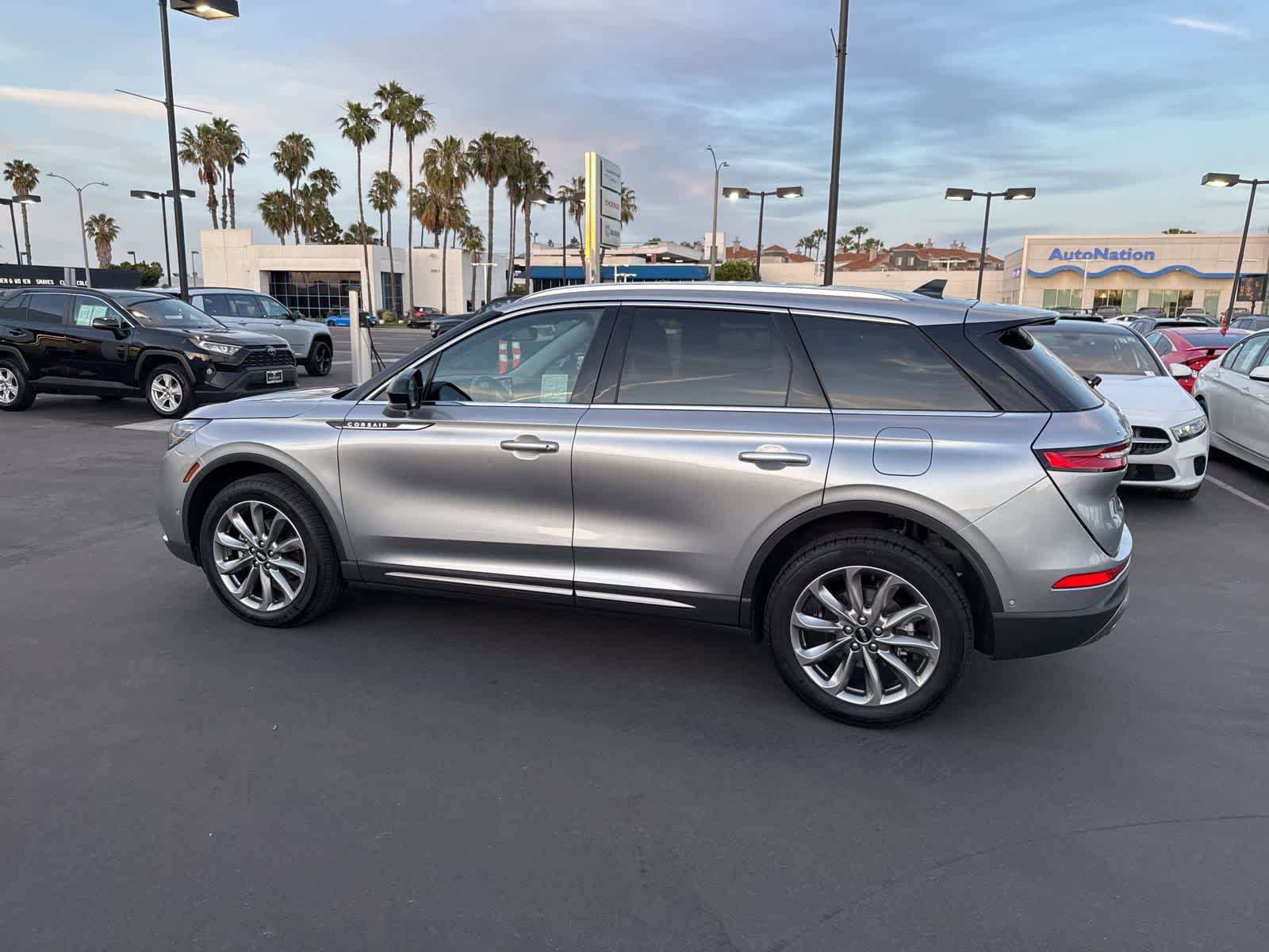 Used 2021 Lincoln Corsair FWD w/ Premium Package image 5