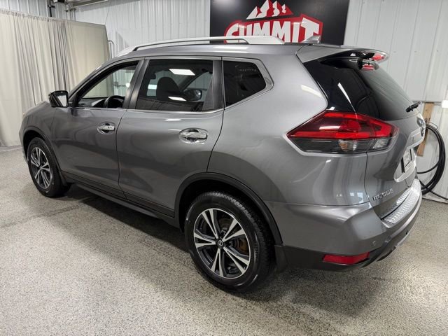 Used 2020 Nissan Rogue SV w/ Premium Package image 5
