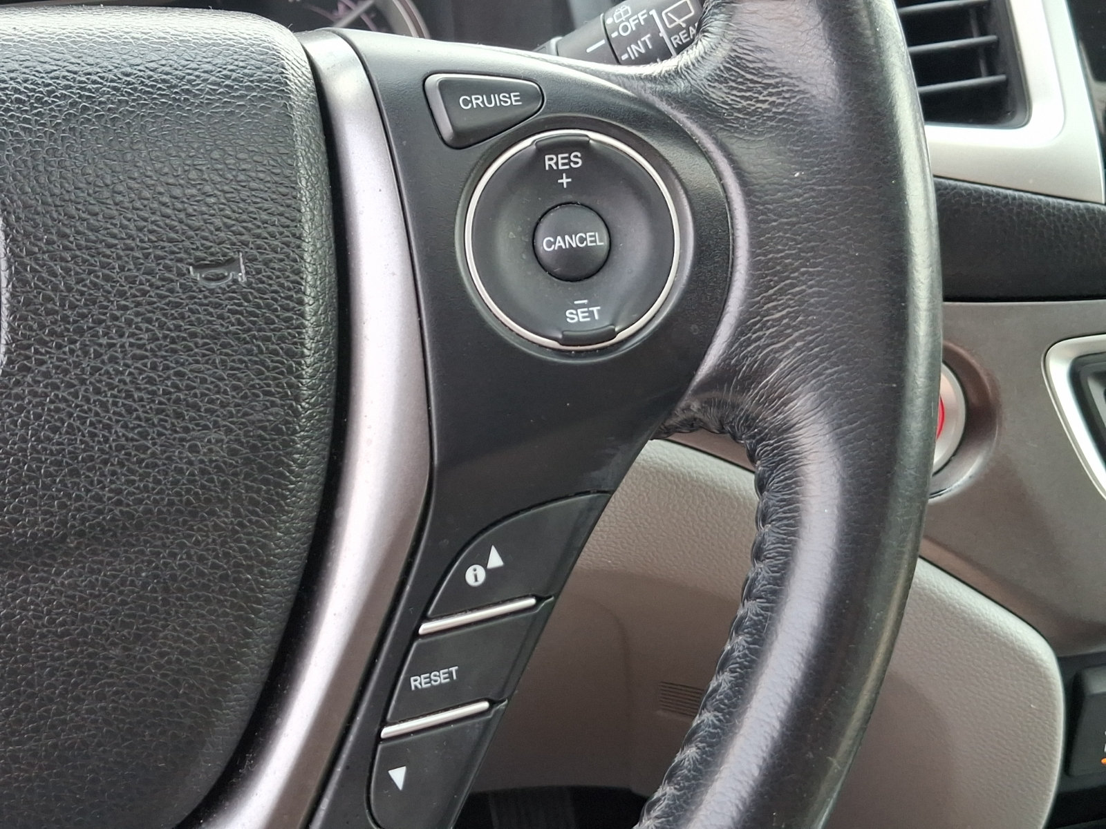 Used 2018 Honda Pilot EX-L image 23