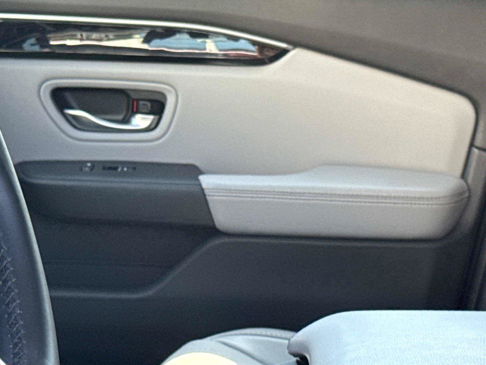 Certified 2025 Honda Pilot EX-L image 24