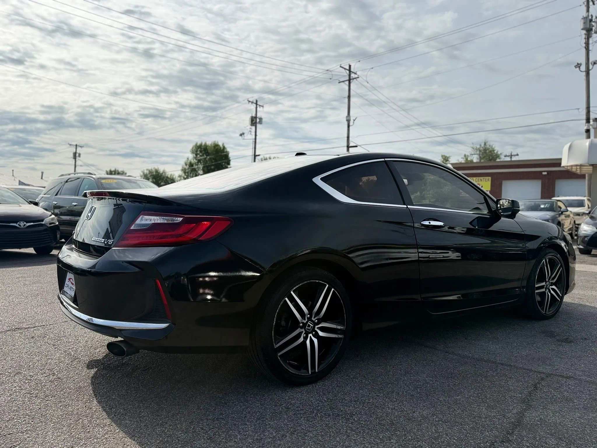 Used 2016 Honda Accord Touring image 5