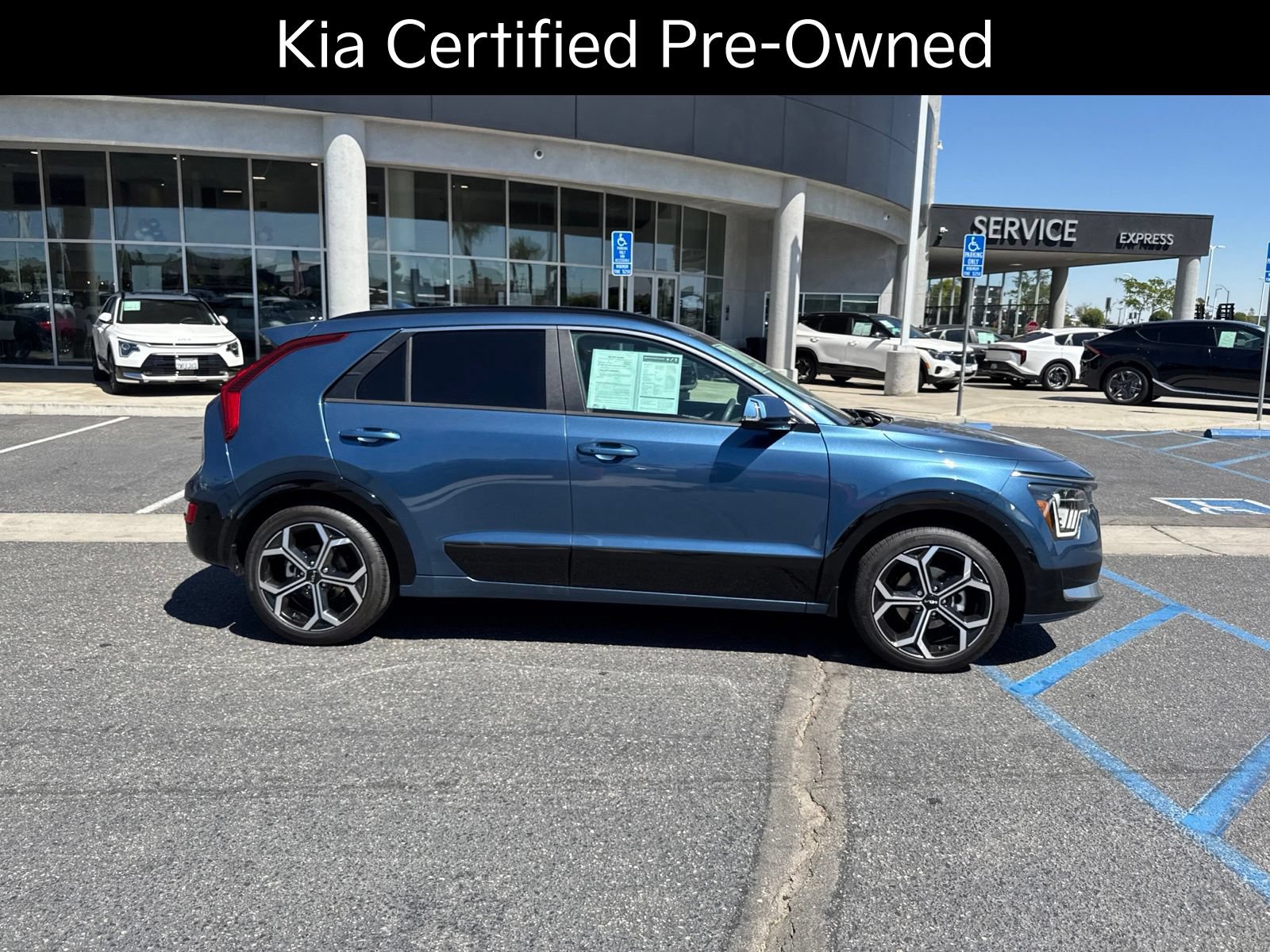 Certified 2025 Kia Niro EX Touring FWD image 5