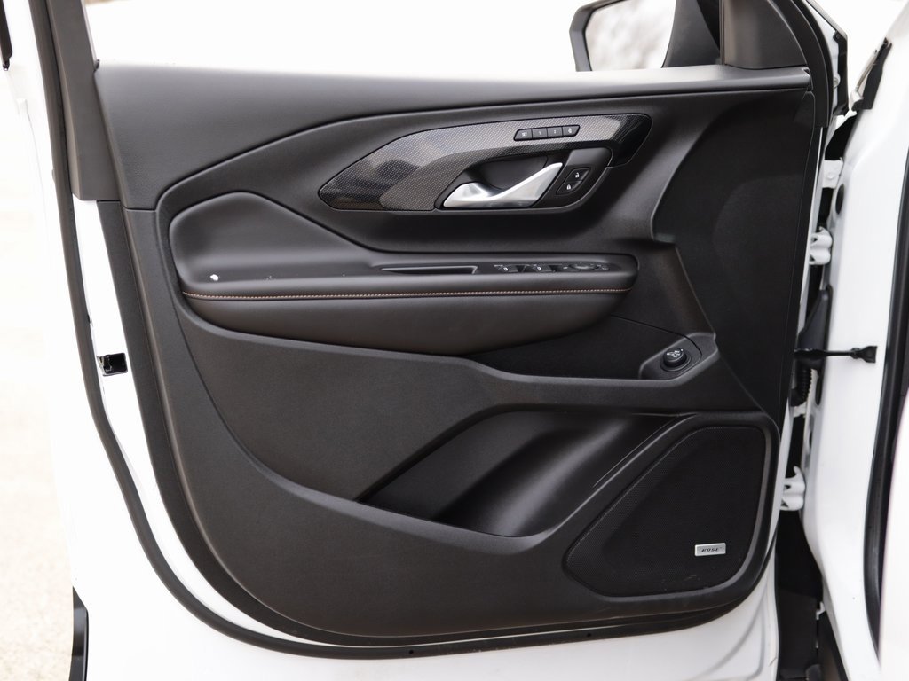 Used 2022 GMC Terrain AT4 image 25