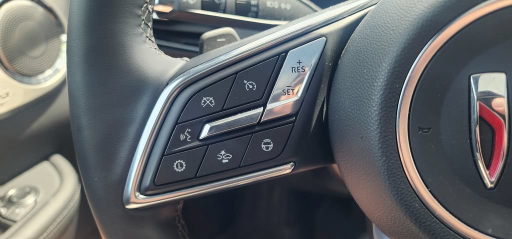 Used 2026 Buick Enclave Avenir w/ Super Cruise Package FWD image 30