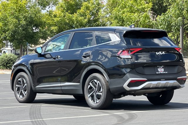 Used 2023 Kia Sportage LX AWD/4WD image 8