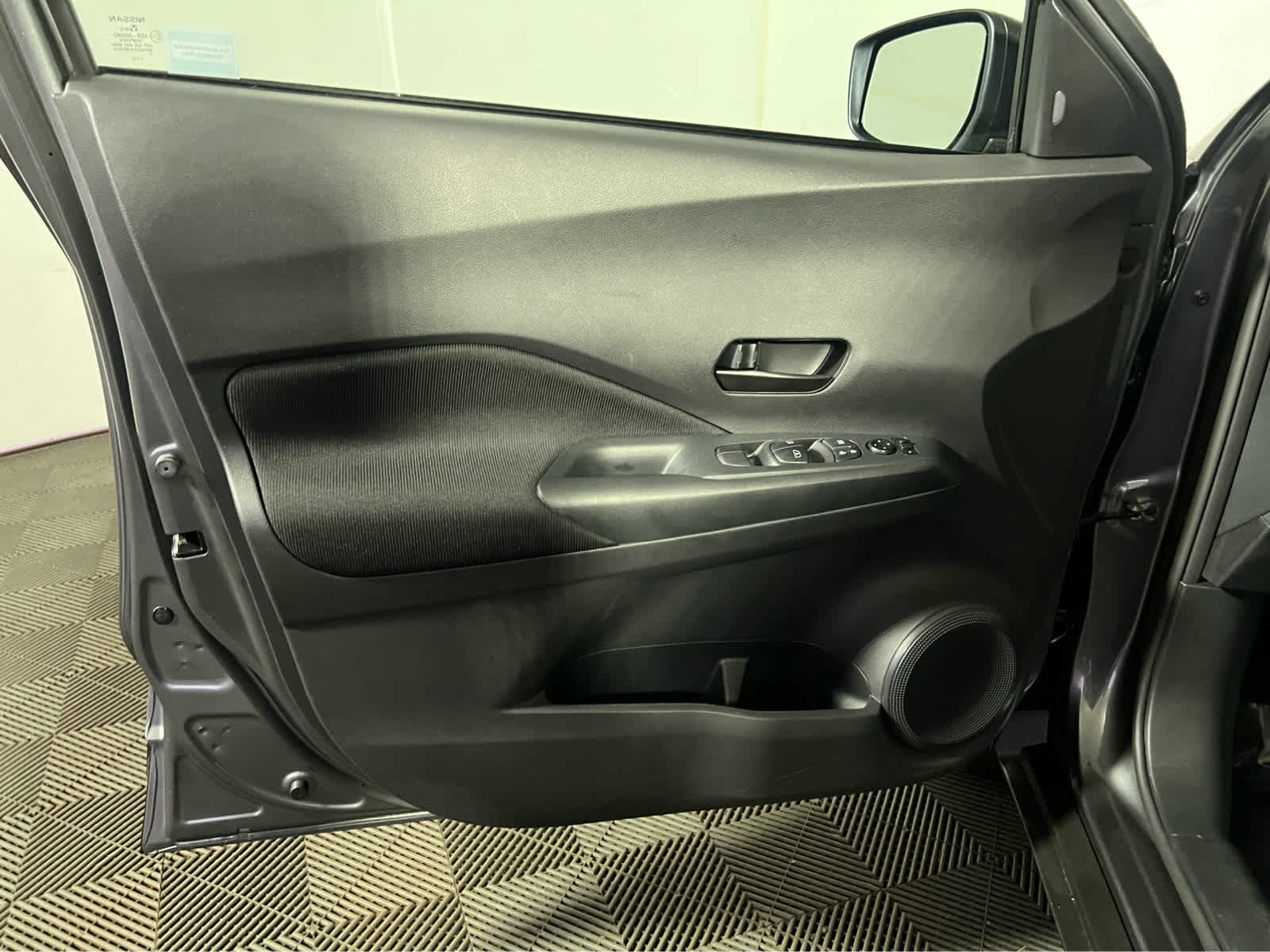 Certified 2025 Nissan Kicks Play S FWD image 22