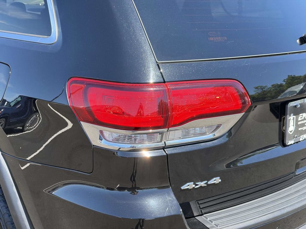 Certified 2020 Jeep Grand Cherokee Laredo AWD/4WD image 14