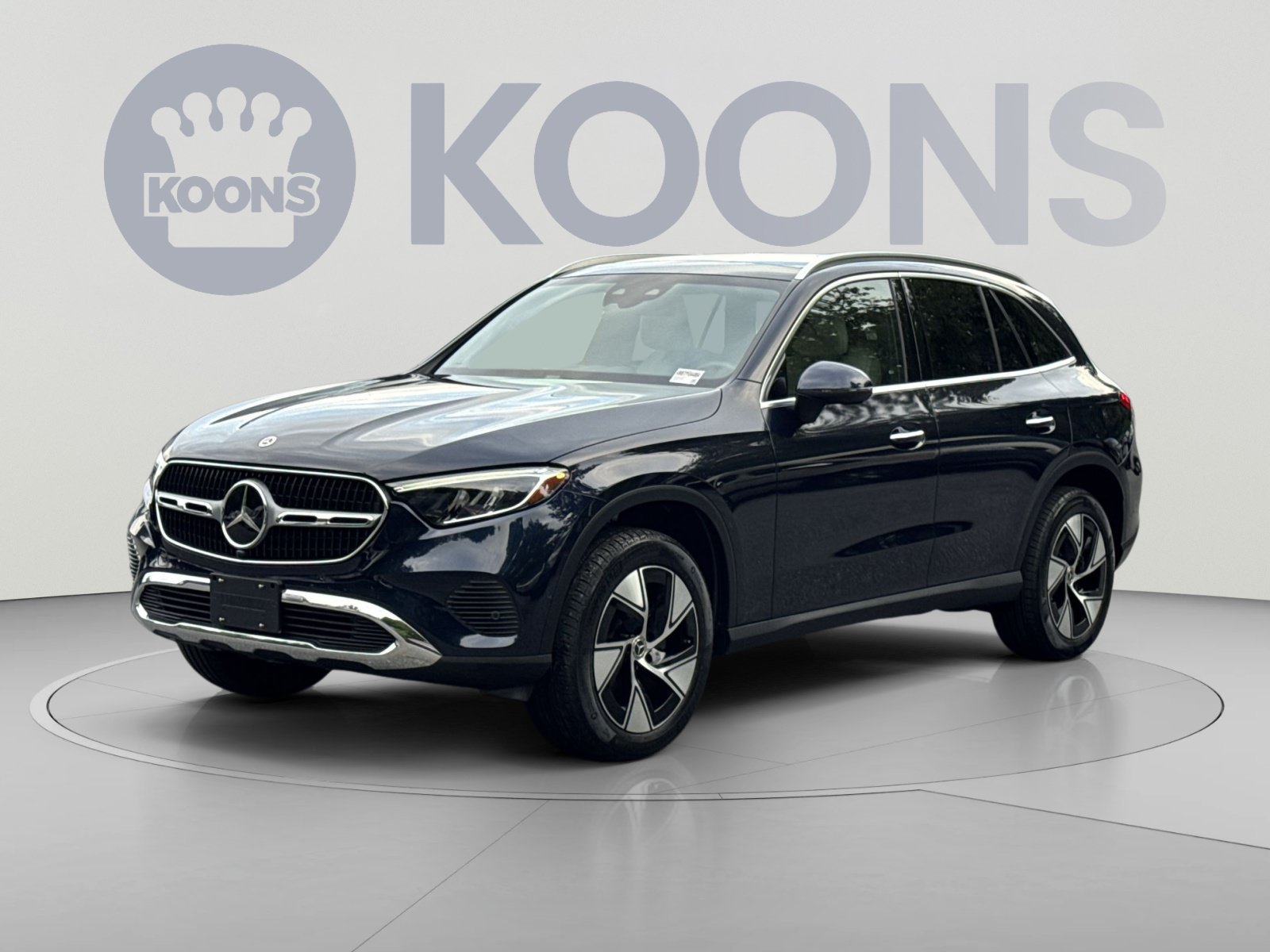 Used 2023 Mercedes-Benz GLC 300 4MATIC image 5