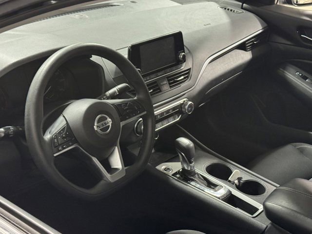 Used 2022 Nissan Altima 2.5 S FWD image 21