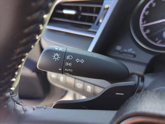 Used 2024 Toyota Camry SE FWD image 17