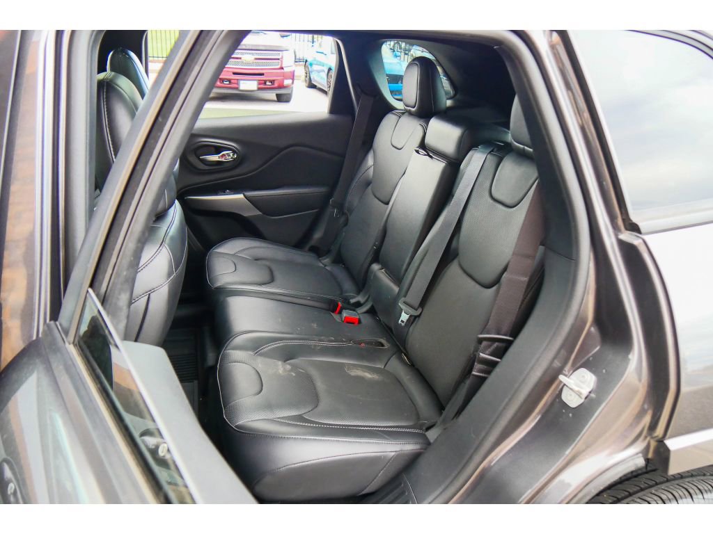 Used 2019 Jeep Cherokee High Altitude image 18