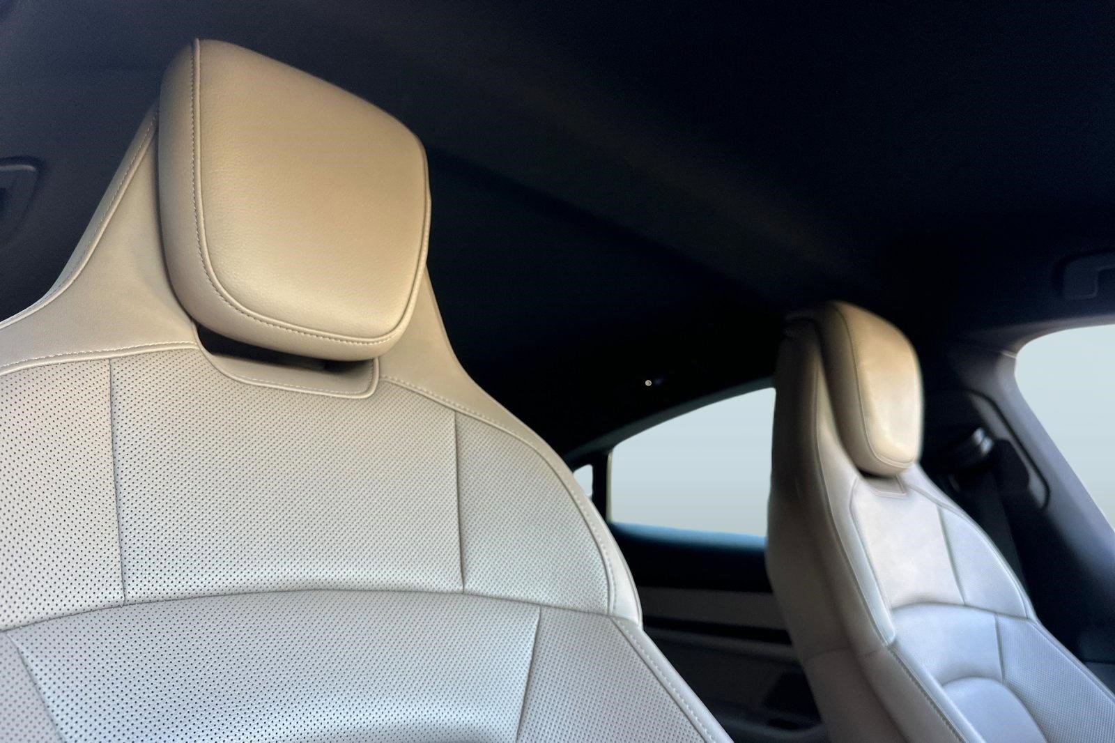 Used 2024 Porsche Taycan image 27