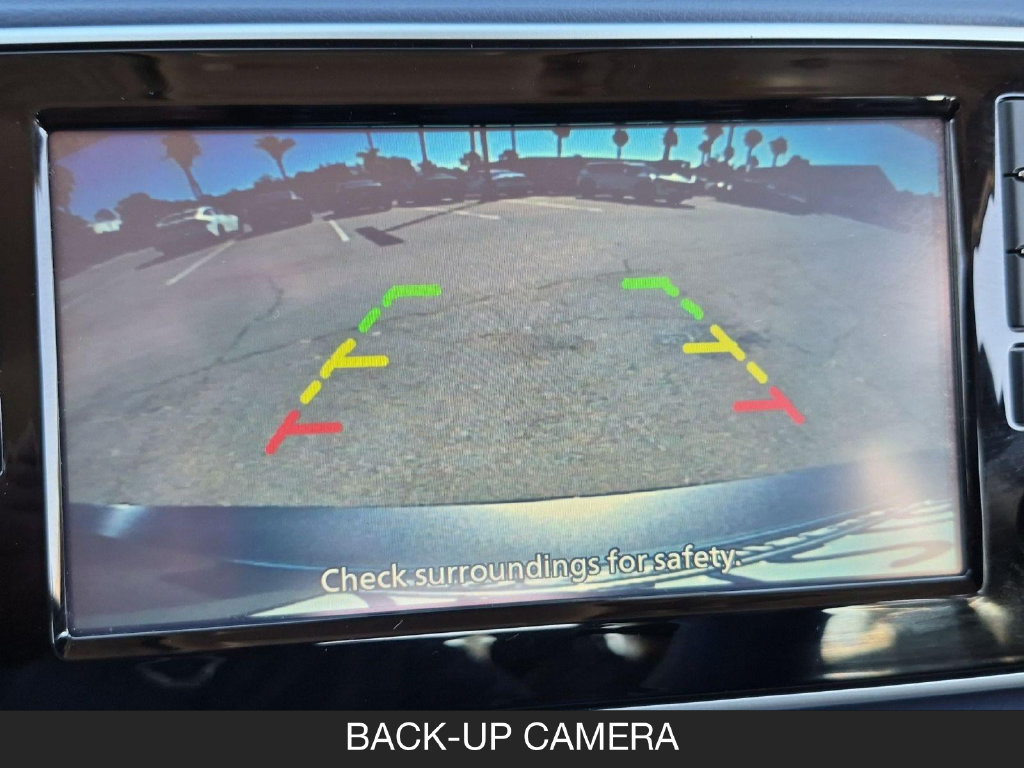 Used 2023 Nissan Versa SV w/ Electronics Package FWD image 21