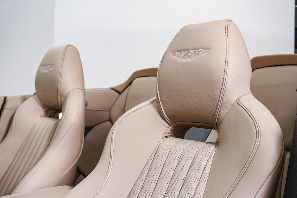 Used 2016 Aston Martin DB9 GT RWD image 24
