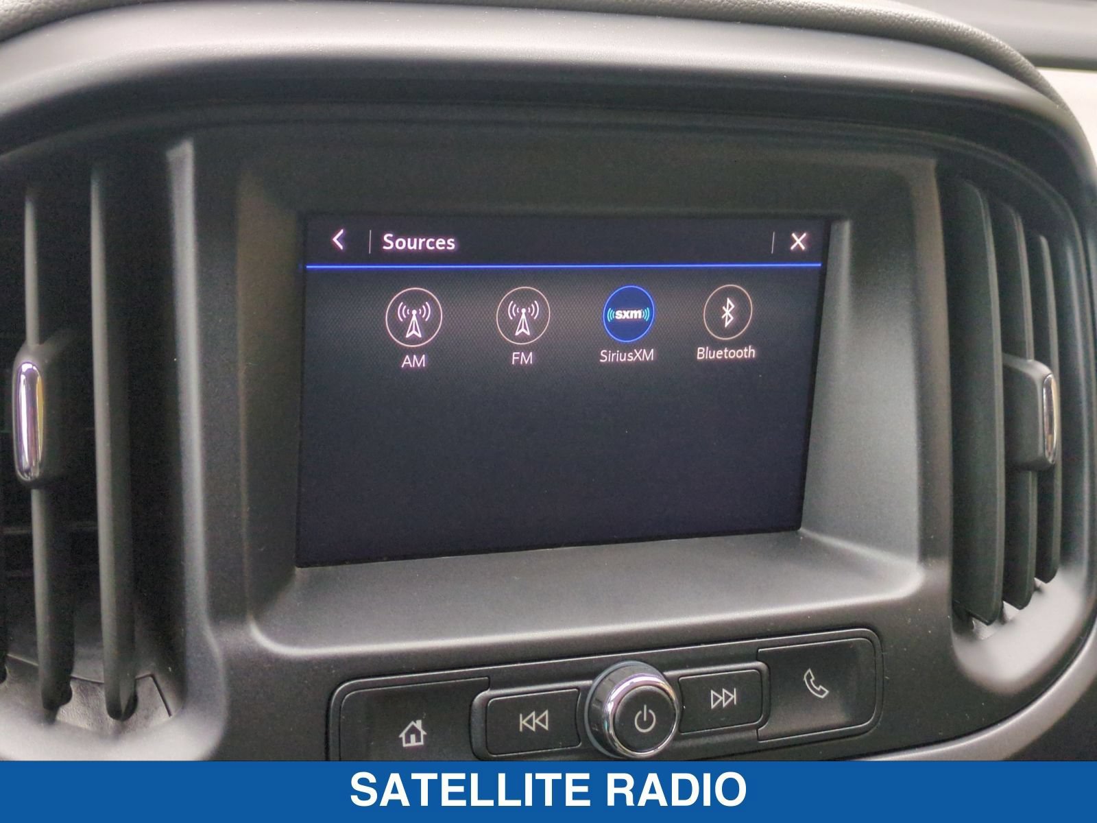 Used 2021 Chevrolet Colorado W/T AWD/4WD image 23