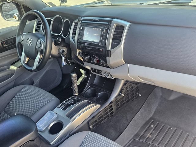 Used 2015 Toyota Tacoma PreRunner w/ SR5 Package RWD image 17