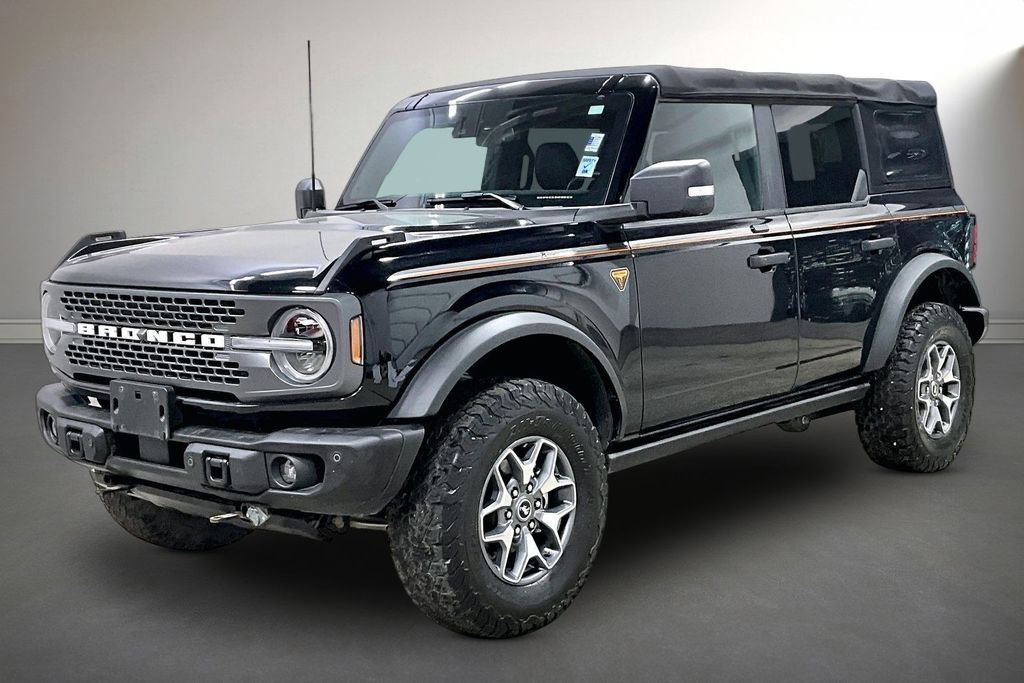 Used 2022 Ford Bronco Badlands image 3
