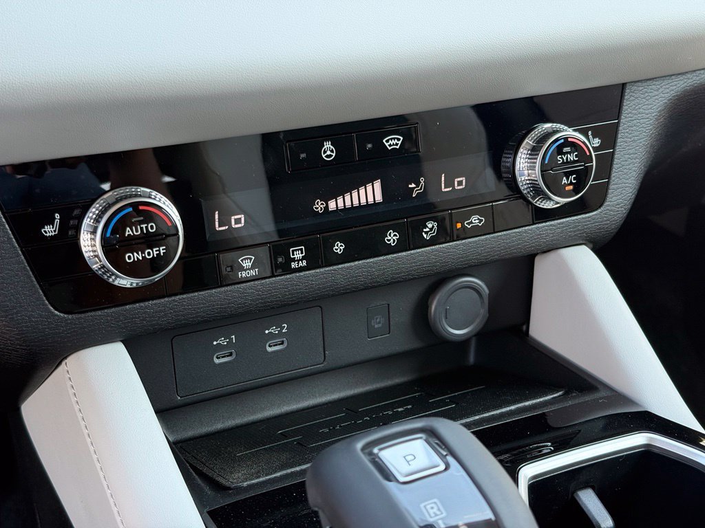 New 2026 Mitsubishi Outlander SE AWD/4WD image 30