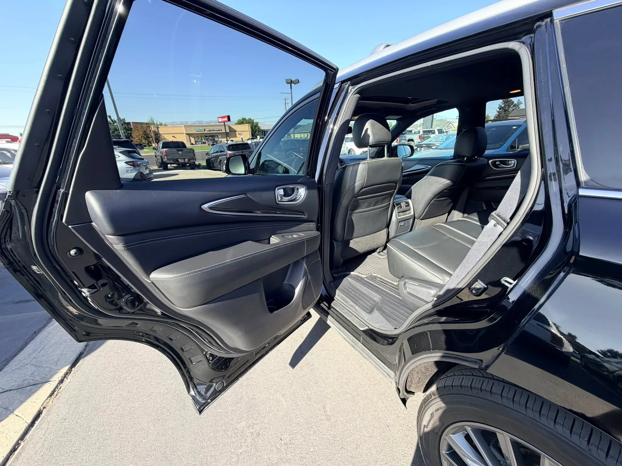Used 2020 INFINITI QX60 Luxe w/ Edition 30 Essential Package AWD/4WD image 20