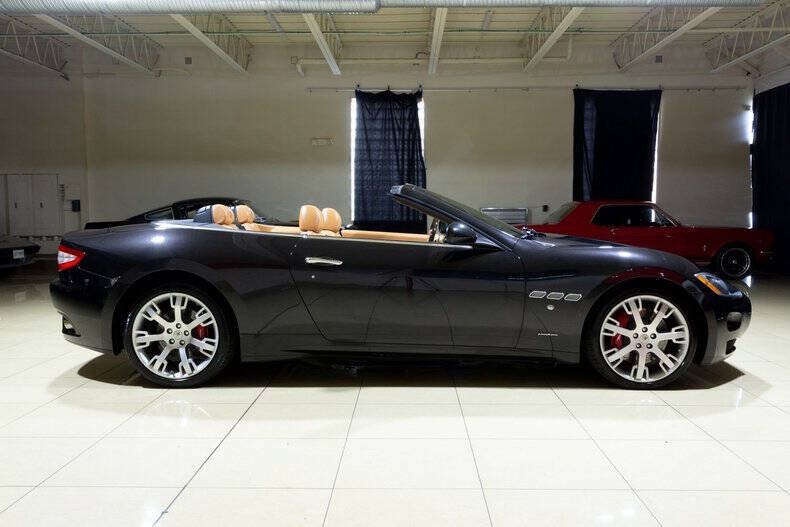 Used 2015 Maserati GranTurismo Convertible RWD image 30