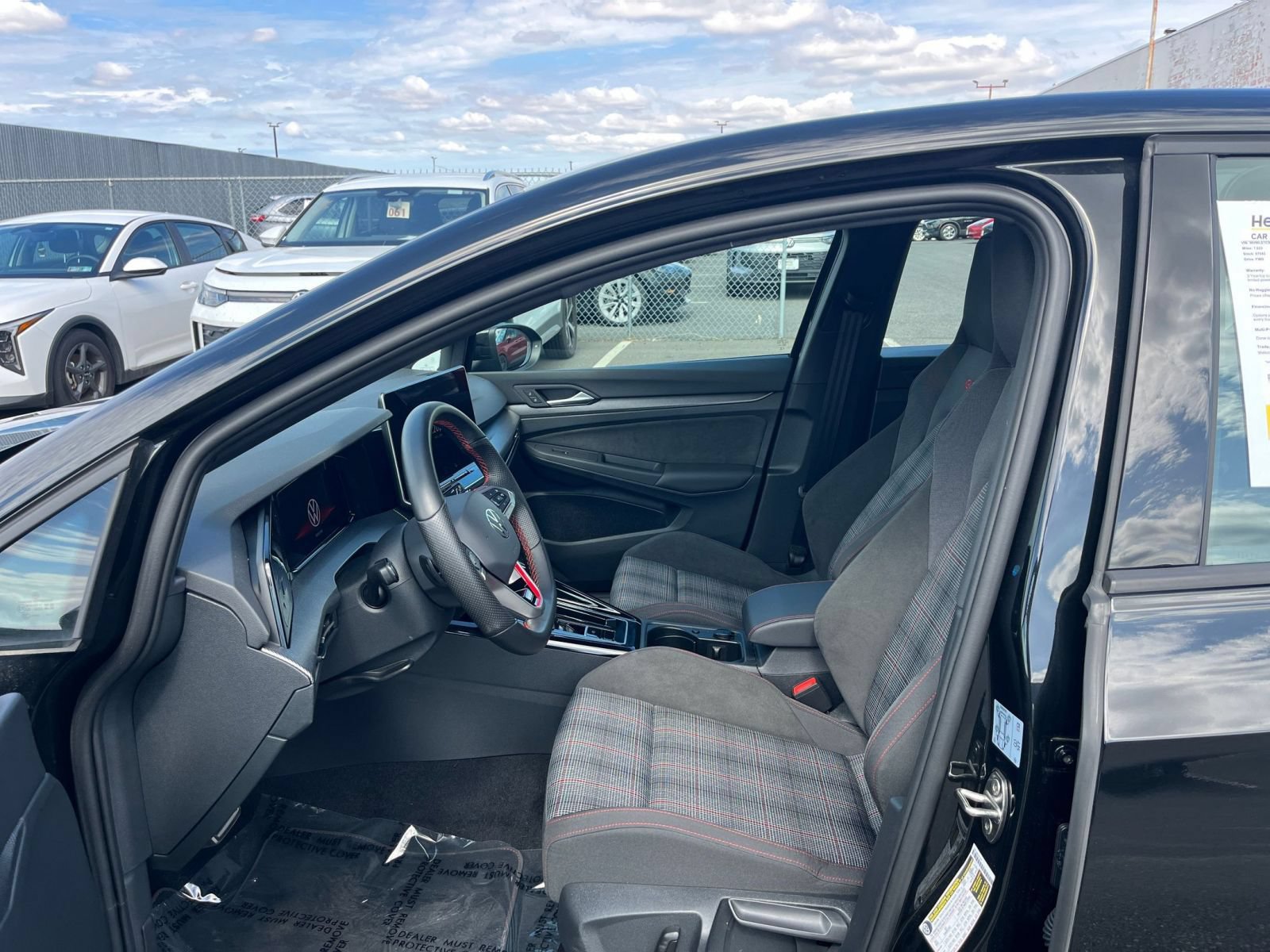 Used 2026 Volkswagen Golf S FWD image 26