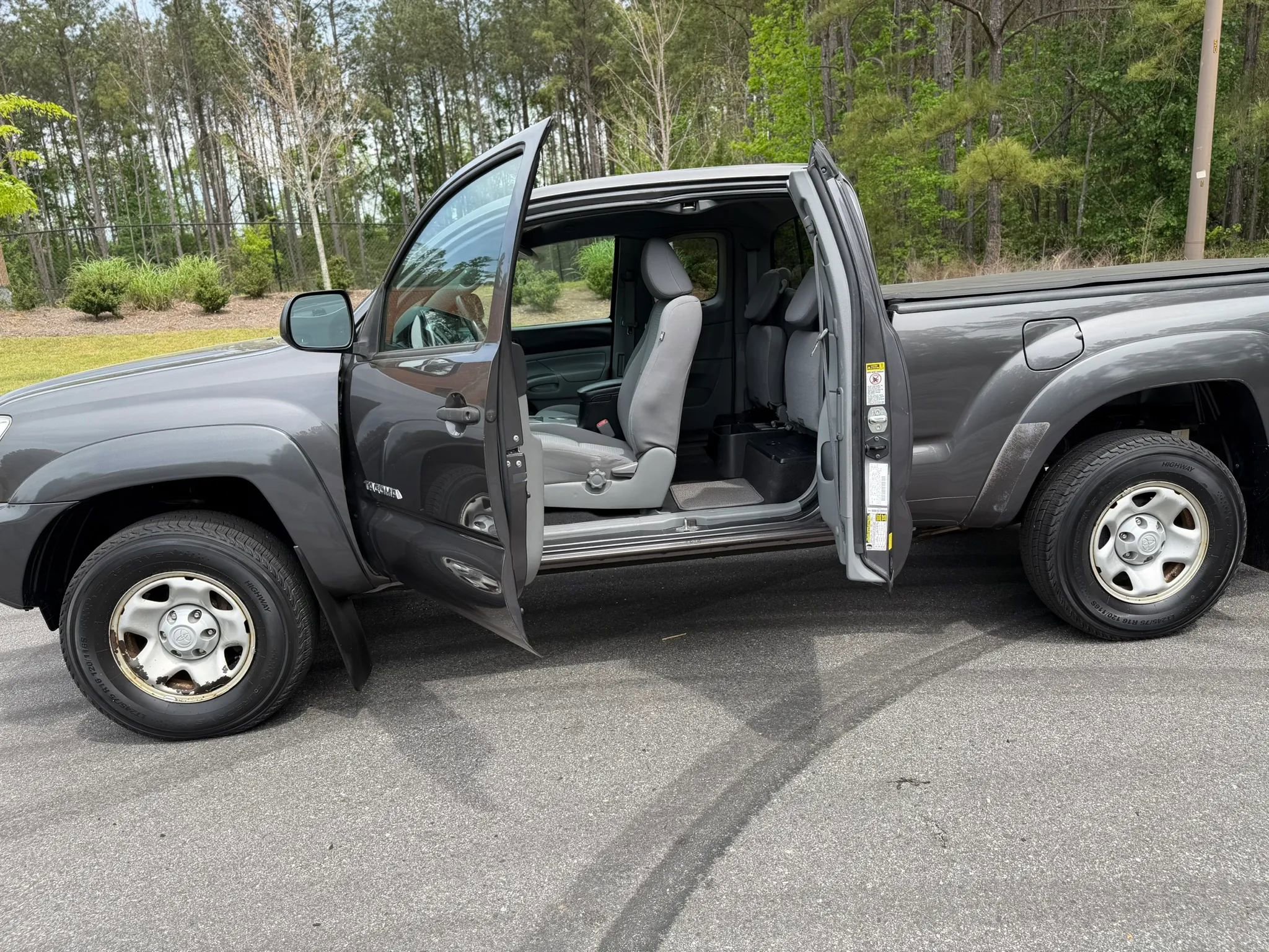 Used 2012 Toyota Tacoma 4x4 Access Cab w/ SR5 Pkg image 11