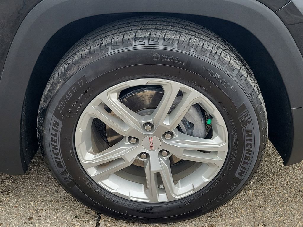 Used 2023 GMC Terrain SLE w/ Driver Convenience Package image 5