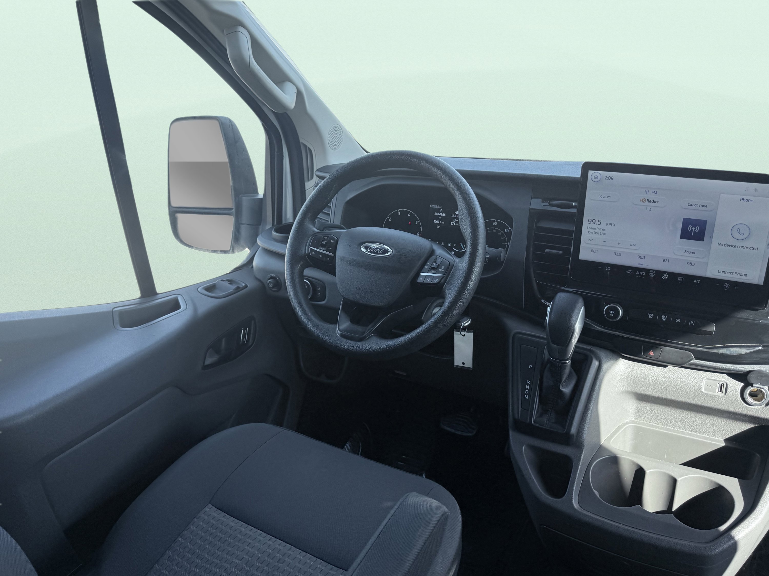 Used 2023 Ford Transit 350 XLT image 31